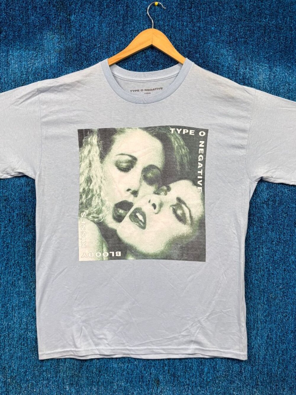 Type O Negative “Bloody Kisses” Gothic Metal Band Graphic T-Shirt Size Large